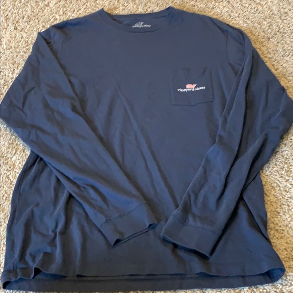 Vineyard vines long sleeve tee. Size medium